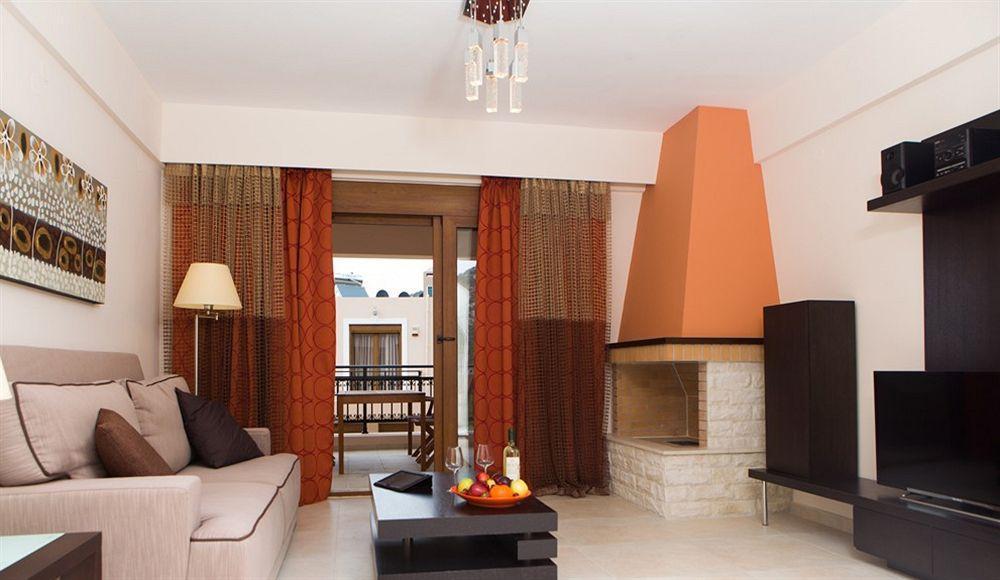 Pantheon Villas & Suites Vlikhádha Exterior photo